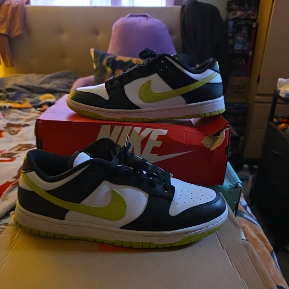 Nike Black and Lime Green Sneakers